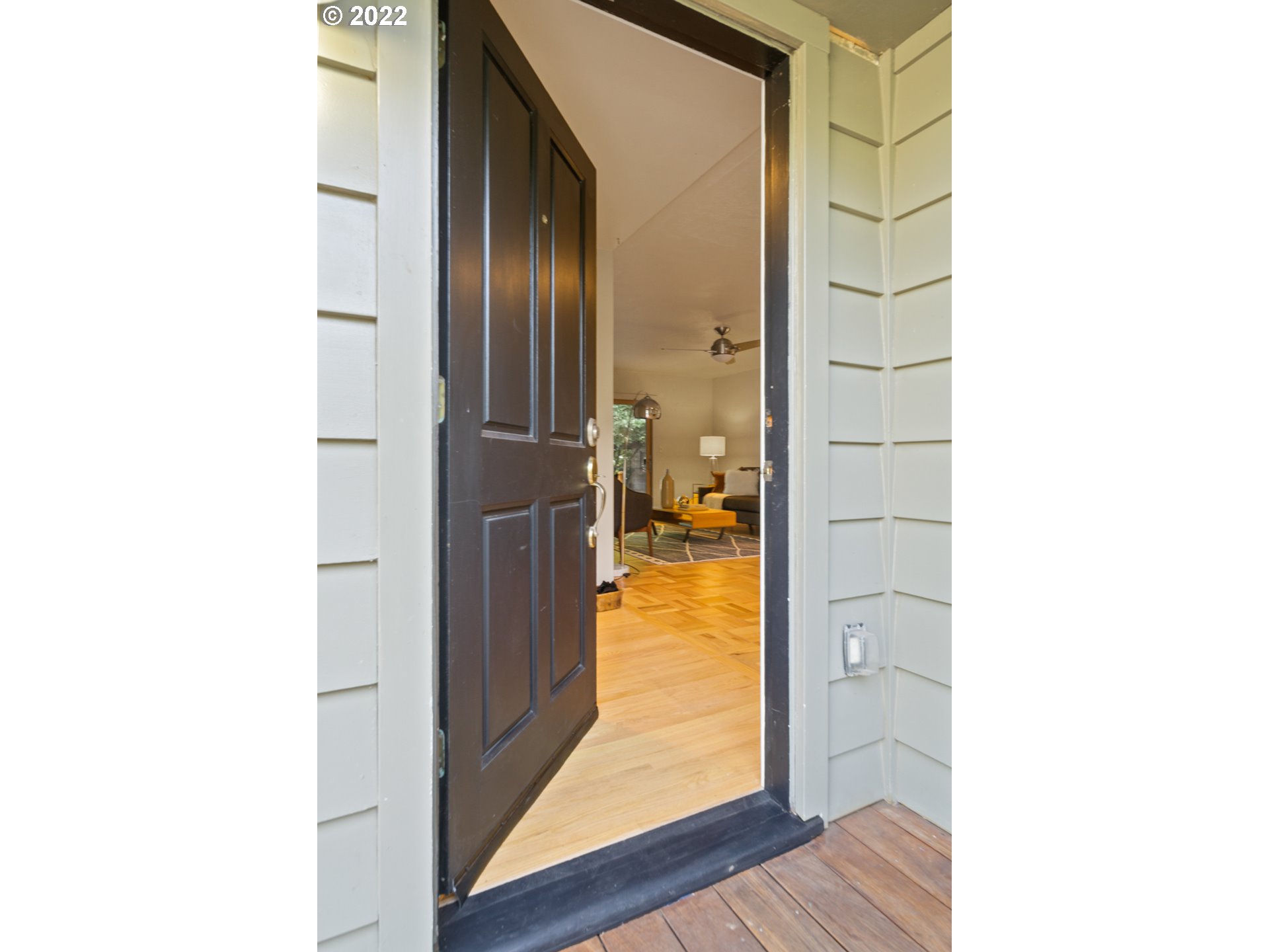 7541 Southwest Capitol Hill Road Portland, OR 97219 - Photo 3 of 27 Gallery Image 3