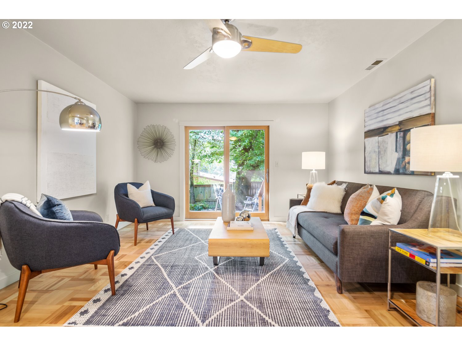 7541 Southwest Capitol Hill Road Portland, OR 97219 - Photo 4 of 27 Gallery Image 4