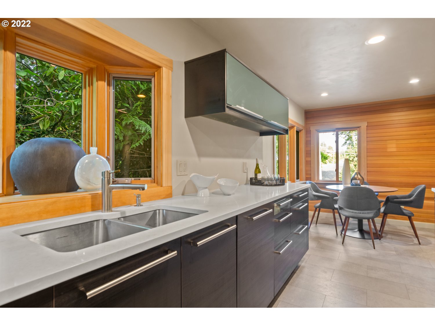 7541 Southwest Capitol Hill Road Portland, OR 97219 - Photo 8 of 27 Gallery Image 8