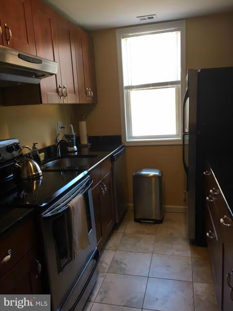 1421 Columbia Road Northwest, Unit 406 Washington, DC 20009 - Photo 13 of 30 Interior (General)
