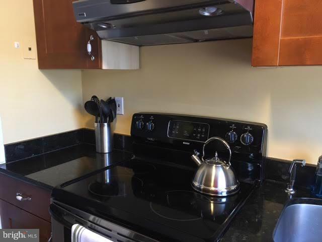 1421 Columbia Road Northwest, Unit 406 Washington, DC 20009 - Photo 16 of 30 Interior (General)