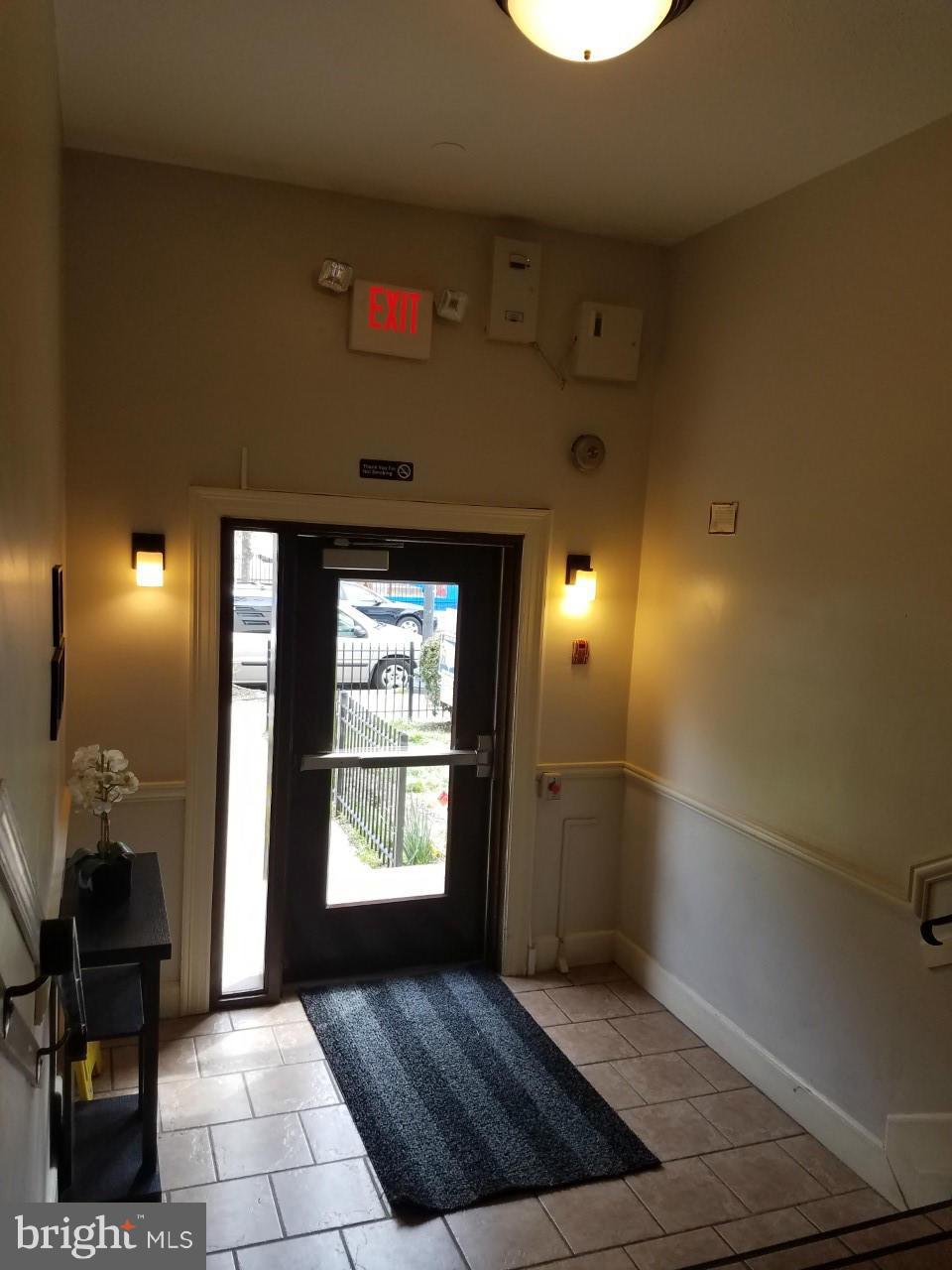 1421 Columbia Road Northwest, Unit 406 Washington, DC 20009 - Photo 3 of 30 Interior (General)