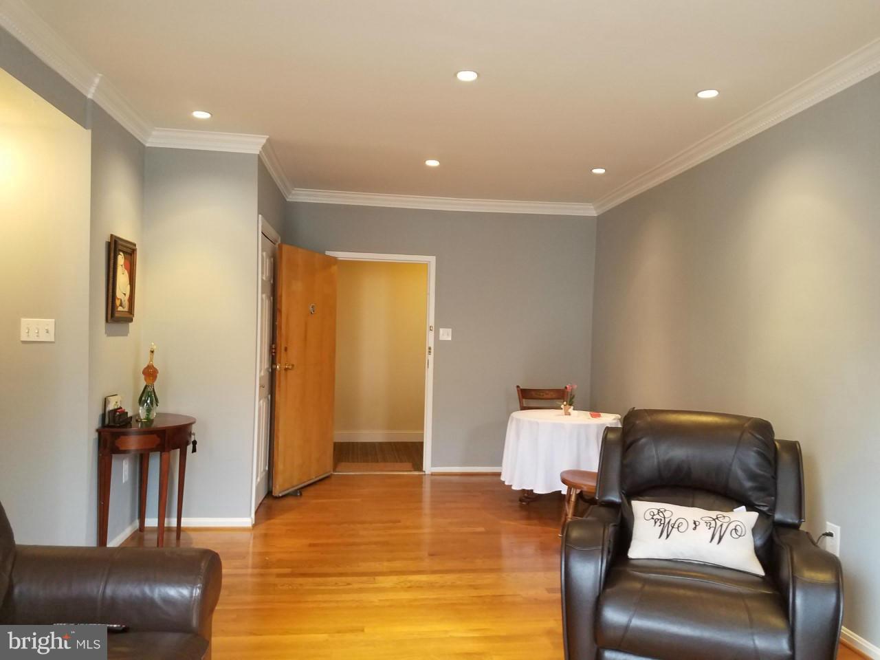 1421 Columbia Road Northwest, Unit 406 Washington, DC 20009 - Photo 4 of 30 Interior (General)
