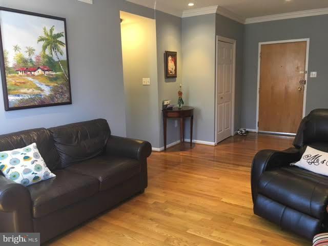 1421 Columbia Road Northwest, Unit 406 Washington, DC 20009 - Photo 8 of 30 Interior (General)