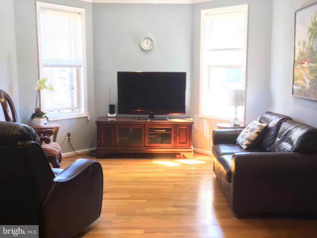 1421 Columbia Road Northwest, Unit 406 Washington, DC 20009 - Photo 9 of 30 Interior (General)