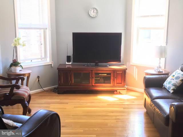 1421 Columbia Road Northwest, Unit 406 Washington, DC 20009 - Photo 10 of 30 Interior (General)