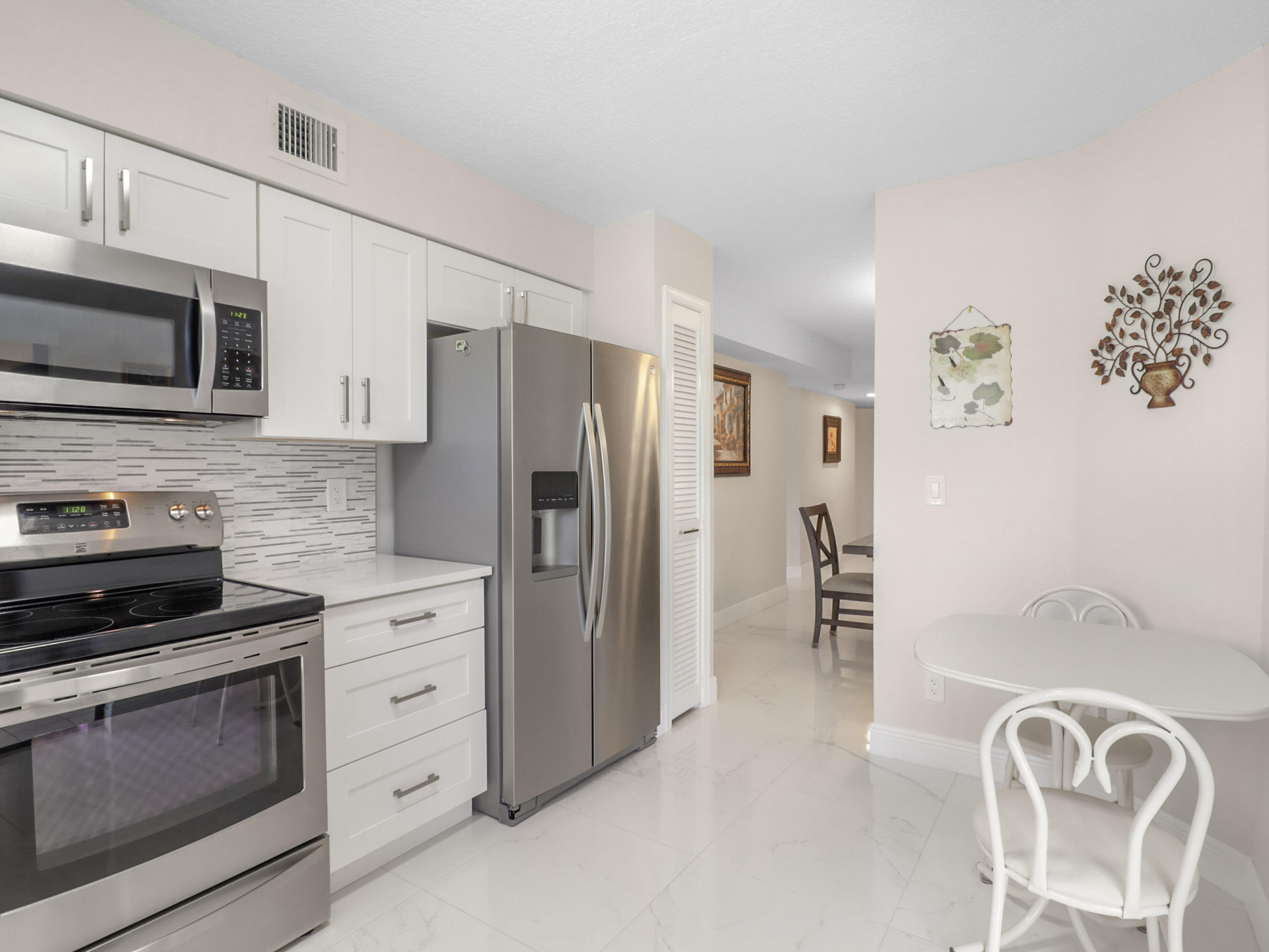 17332 Boca Club Boulevard, Unit 804 Boca Raton, FL 33487 - Photo 11 of 48 15-IMG_0375