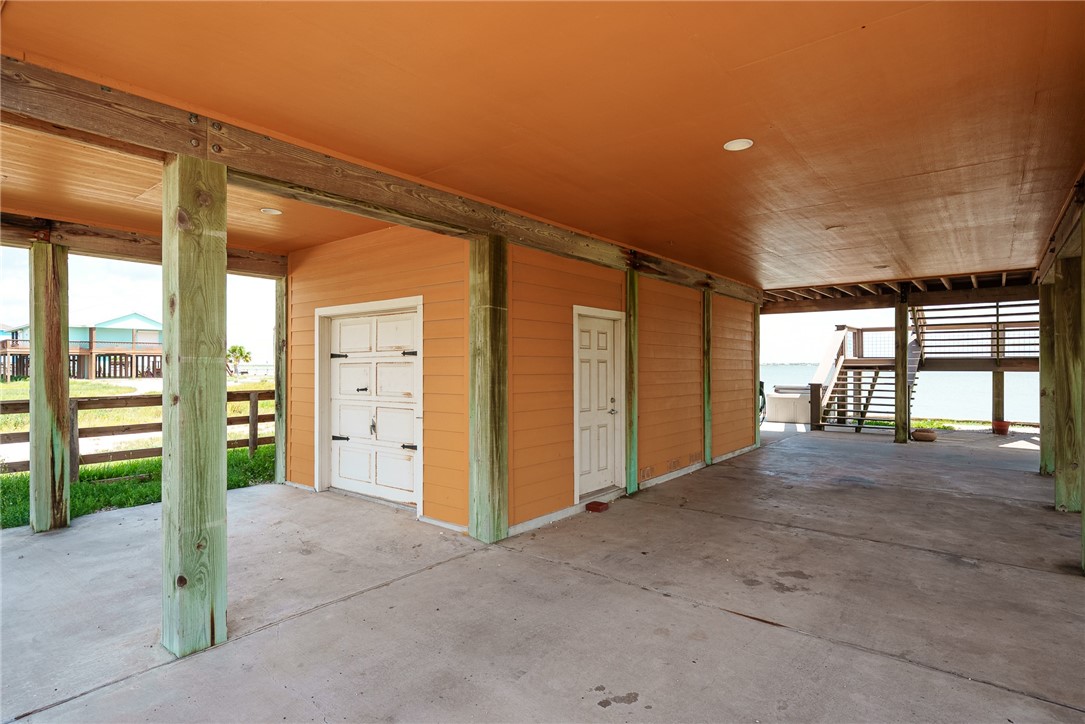 384 Egery Island Road Woodsboro, TX 78393 - Photo 4 of 37 a view of entryway