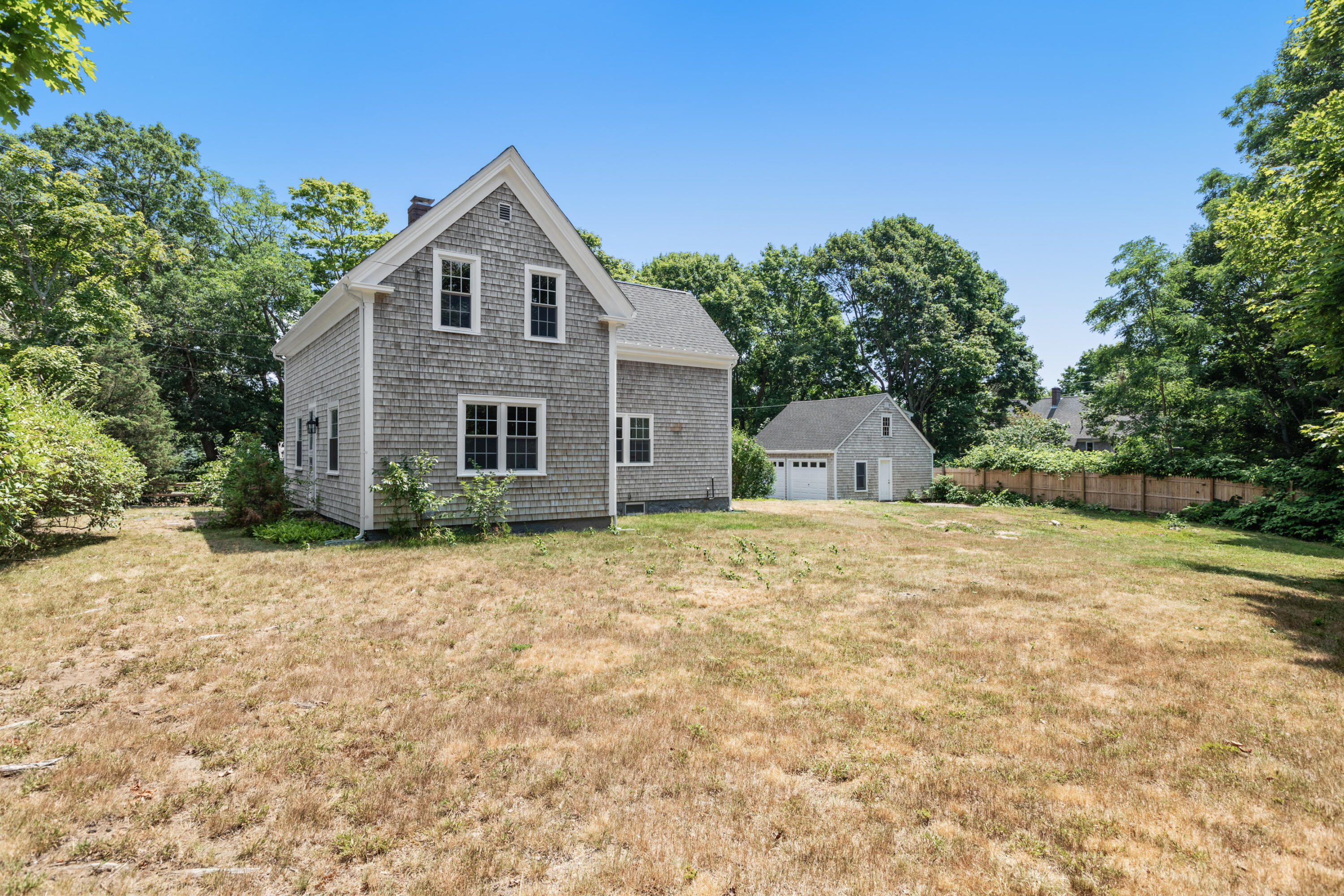 31 Jones Road Falmouth, MA 02540 - Photo 3 of 52 037
