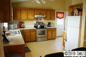 577 Wren Road Gastonia, NC 28056 - Photo 3 of 8 Gallery Image 3