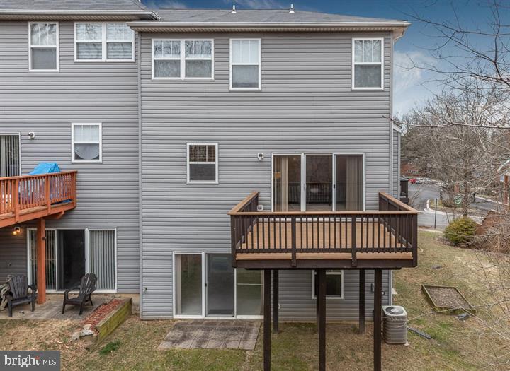 5914 Pimlico Road Baltimore, MD 21209 - Photo 35 of 37 Rear of home