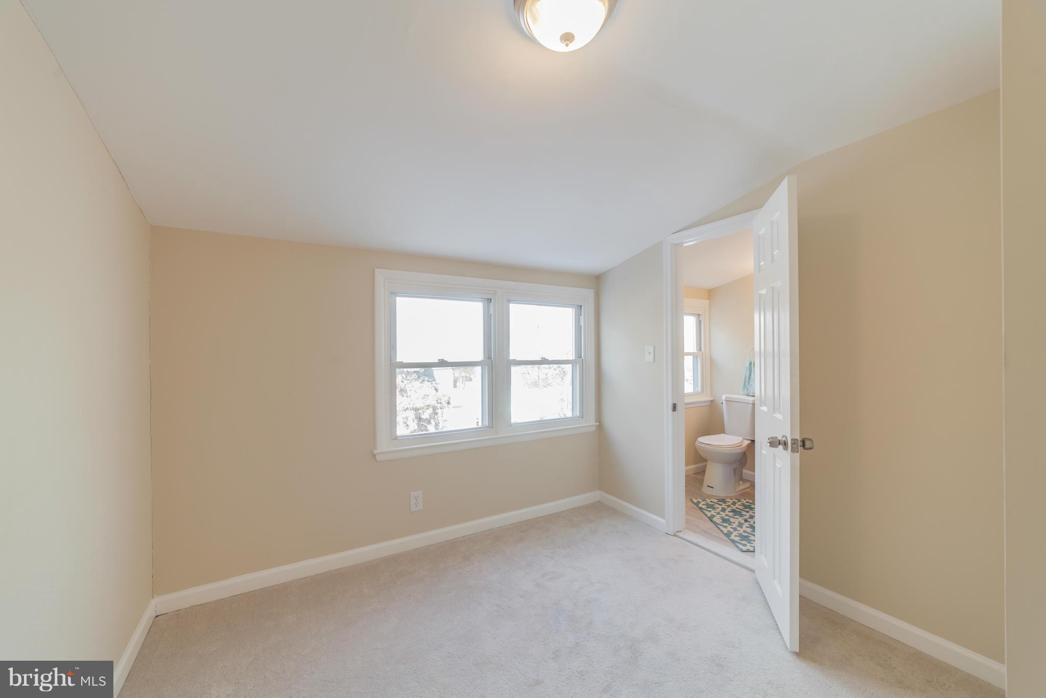 3514 Woodmoor Road Baltimore, MD 21207 - Photo 20 of 29 Sitting/Bonus Room