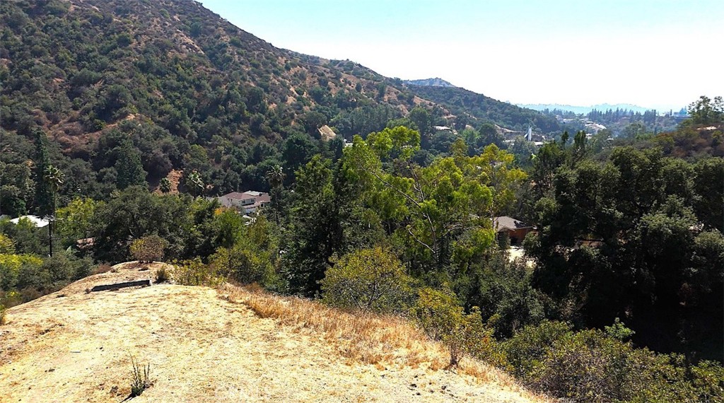 2331 Ramsay Drive Glendale, CA 91208 - Photo 10 of 16