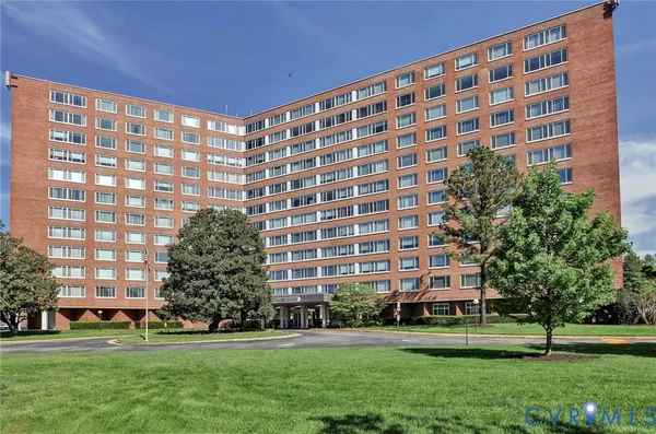 $239,000 | 5100 Monument Avenue, Unit 1213, Richmond, VA 23230