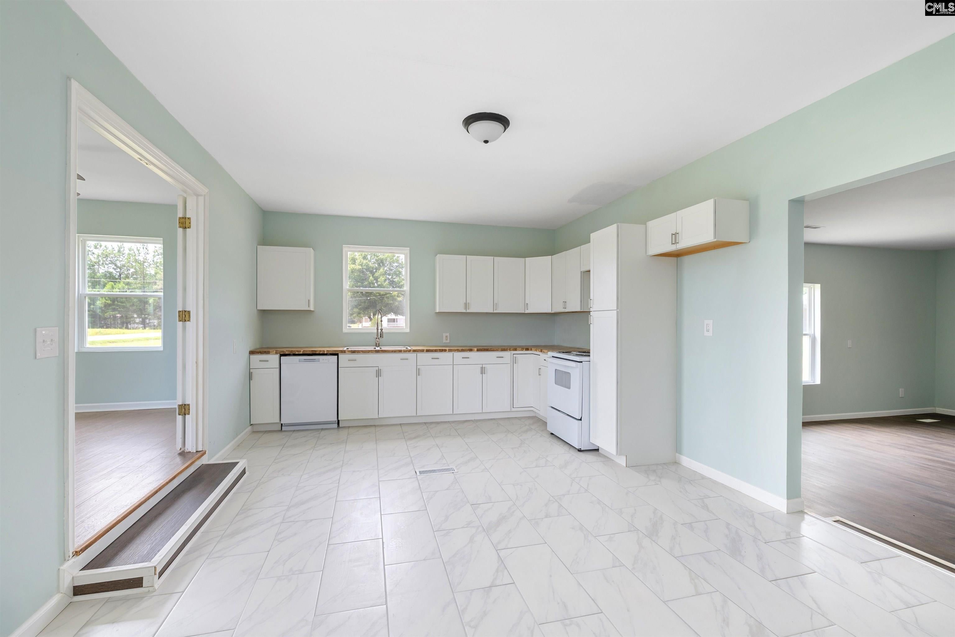 4522 Stagecoach Road Effingham, SC 29541 - Photo 2 of 18 Gallery Image 2