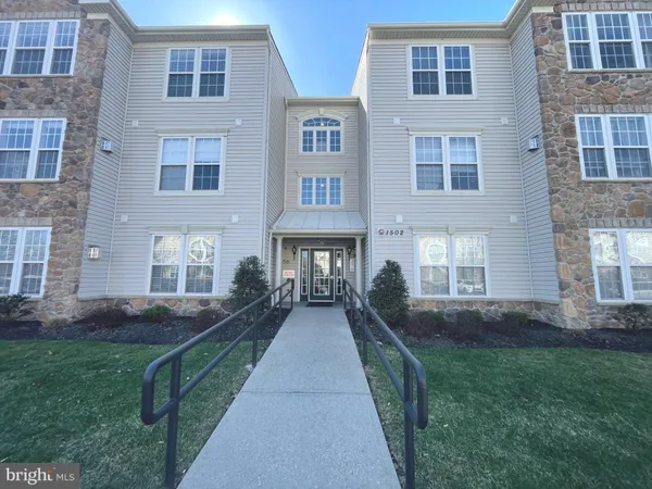 $289,900 | 1502 Moore Street, Unit 304, Bristol, PA 19007
