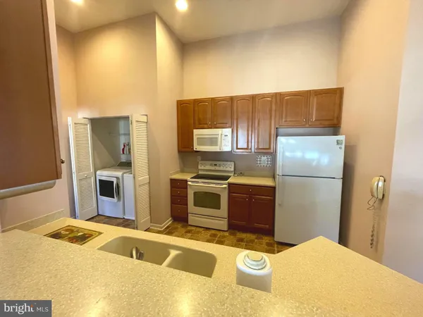 $284,900 | 1502 Moore Street, Unit 304, Bristol, PA 19007