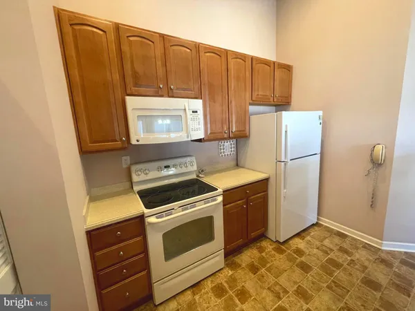 $289,900 | 1502 Moore Street, Unit 304, Bristol, PA 19007