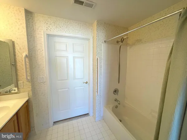 $289,900 | 1502 Moore Street, Unit 304, Bristol, PA 19007