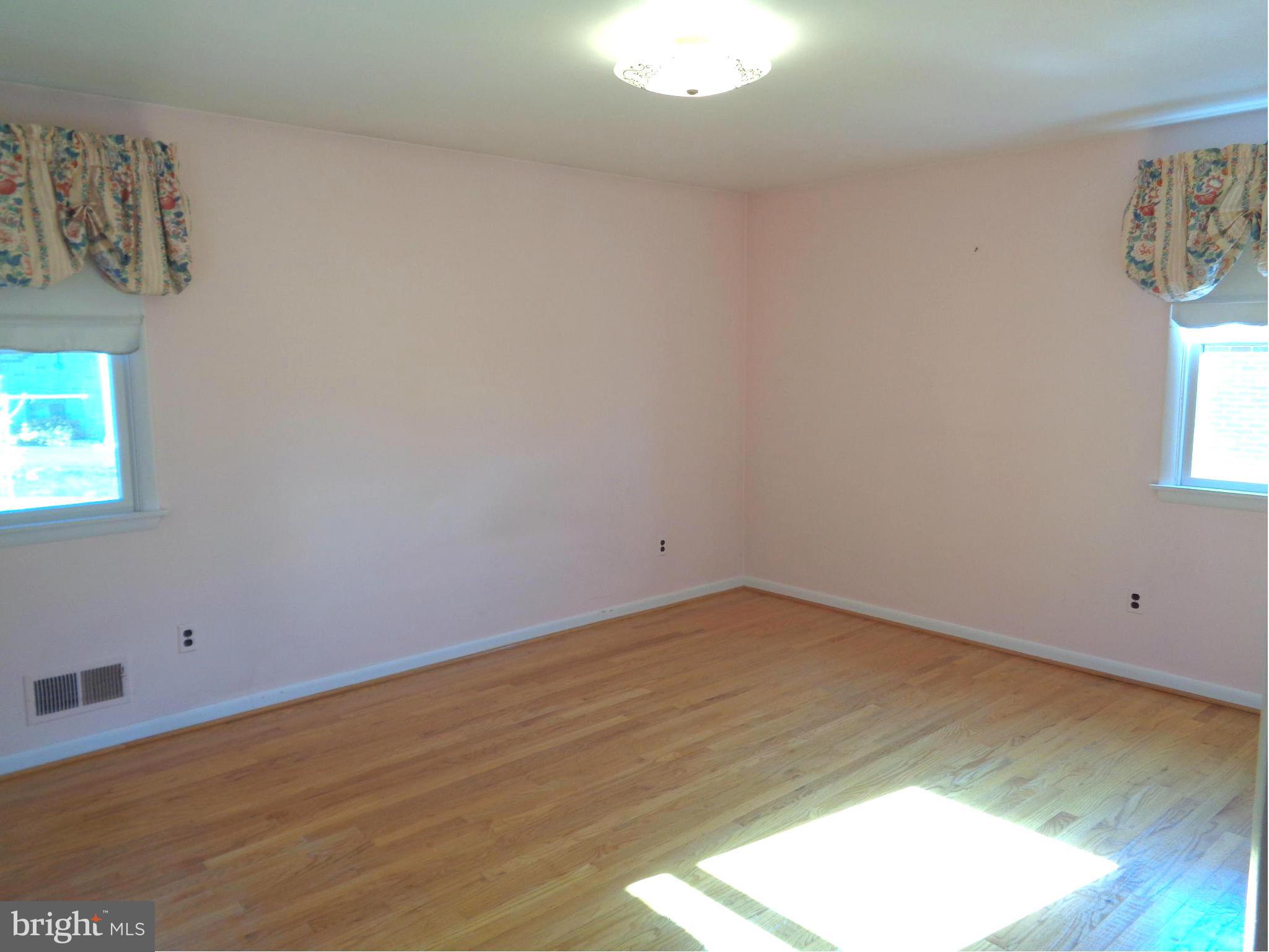 4400 Lobelia Road Baltimore, MD 21236 - Photo 11 of 30 Bedroom (Master)