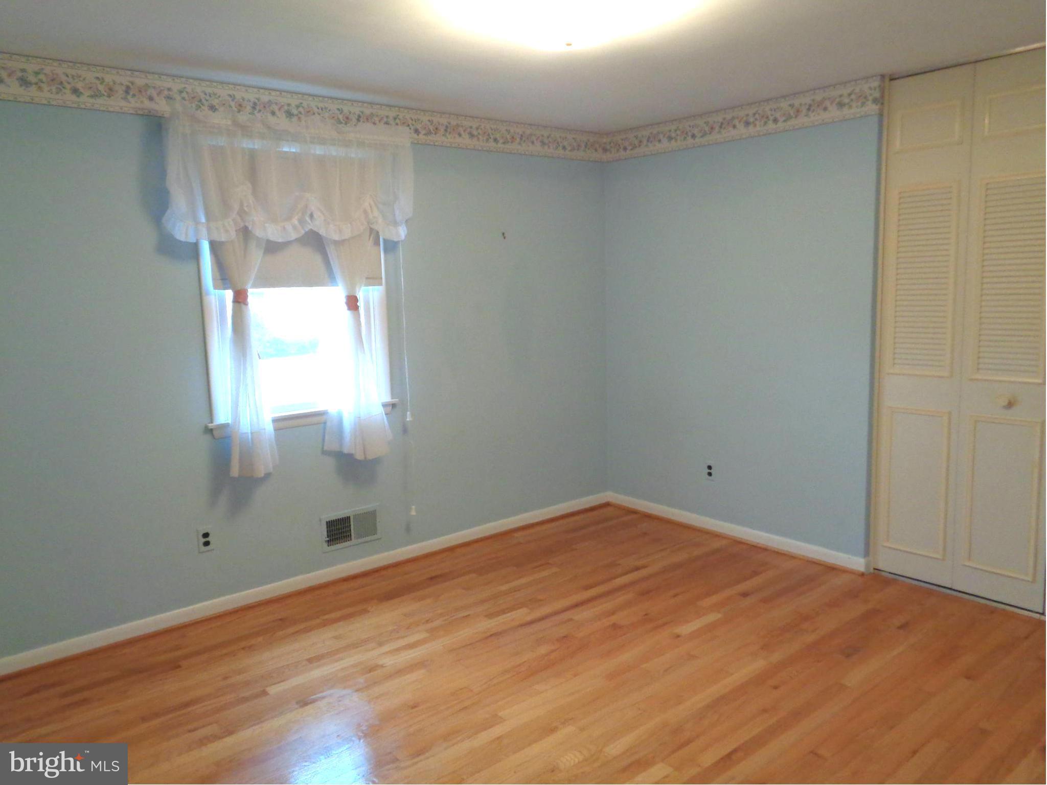 4400 Lobelia Road Baltimore, MD 21236 - Photo 17 of 30 Bedroom #3