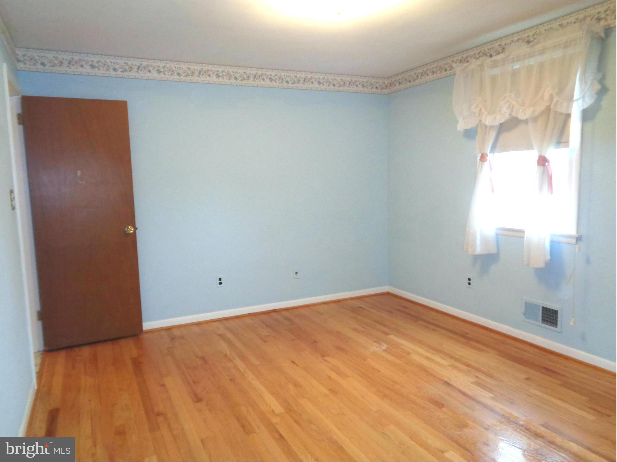 4400 Lobelia Road Baltimore, MD 21236 - Photo 18 of 30 Bedroom #3