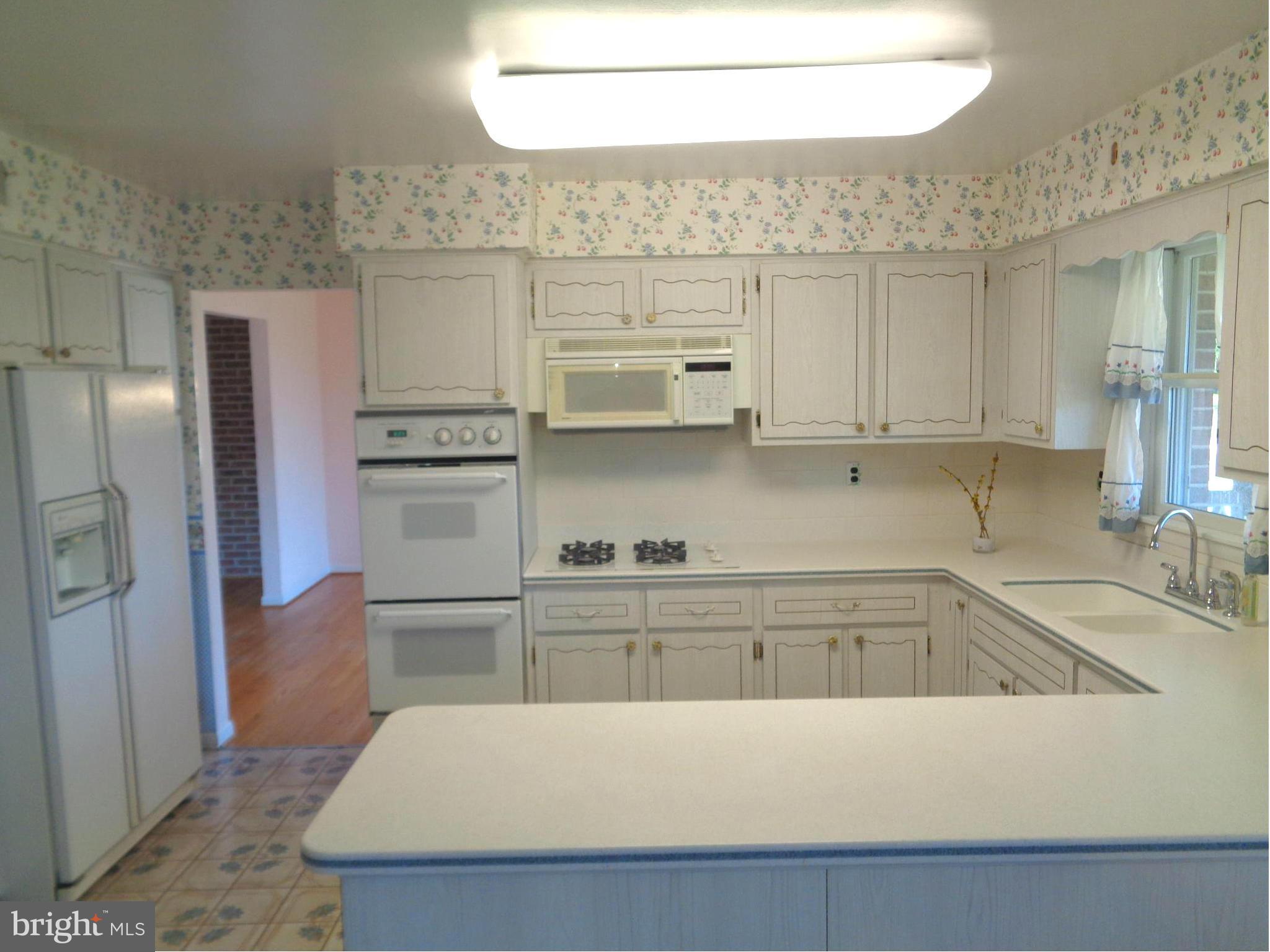 4400 Lobelia Road Baltimore, MD 21236 - Photo 7 of 30 Kitchen