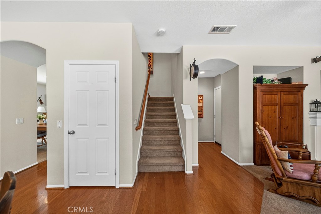 22262 Trinity Place Saugus, CA 91390 - Photo 47 of 76