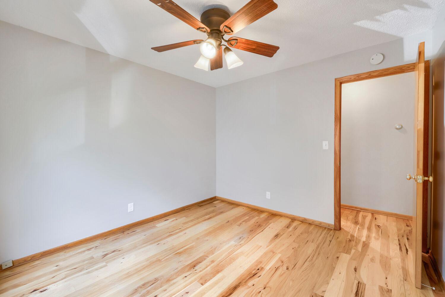 415 Ridgewood Avenue, Unit 101 Minneapolis, MN 55403 - Photo 23 of 28 Gallery Image 23