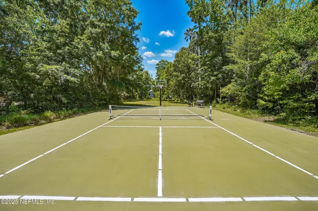 a view of a tennis court