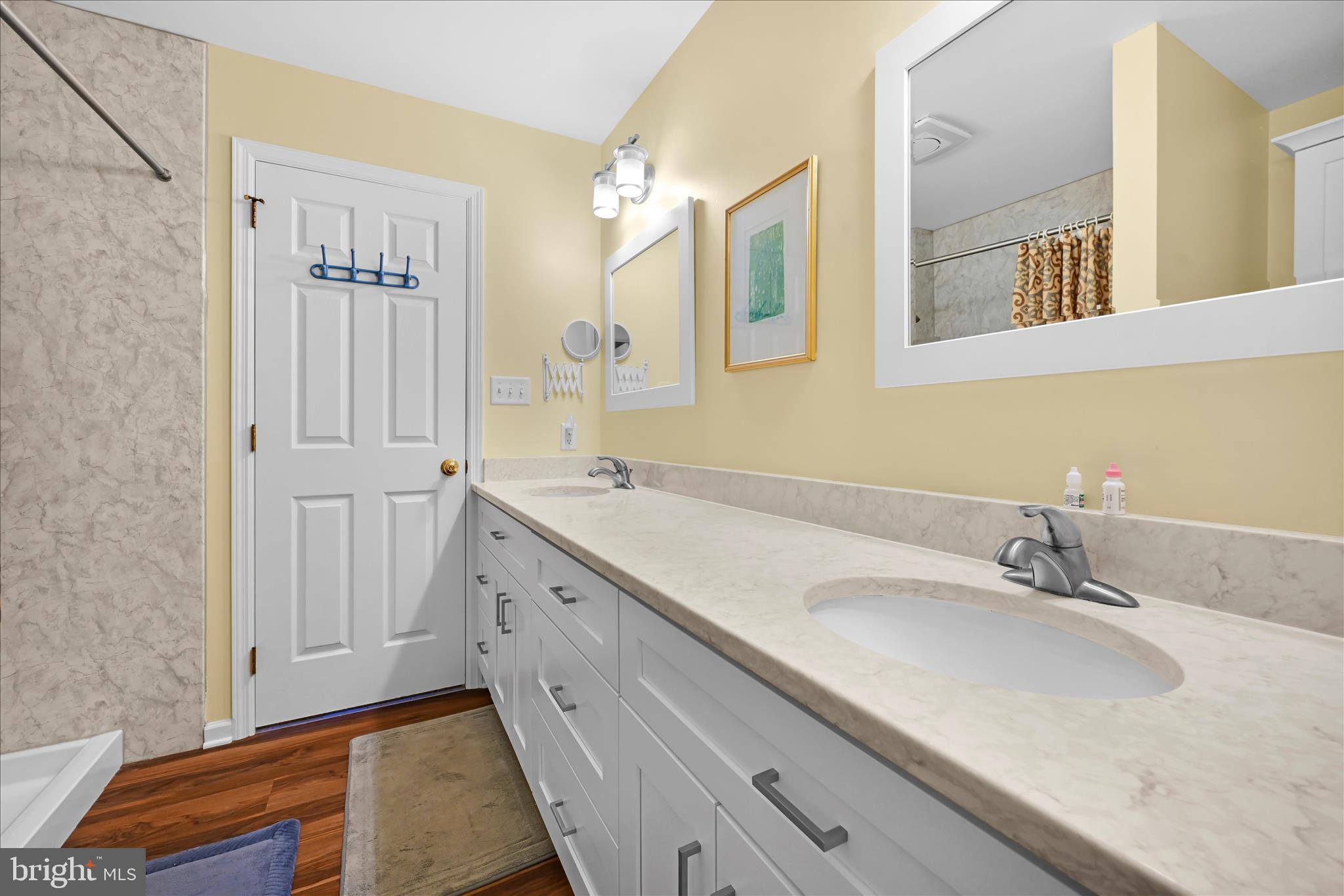 13 Spring Hill Lane Mountville, PA 17554 - Photo 22 of 37 Primary Bathroom
