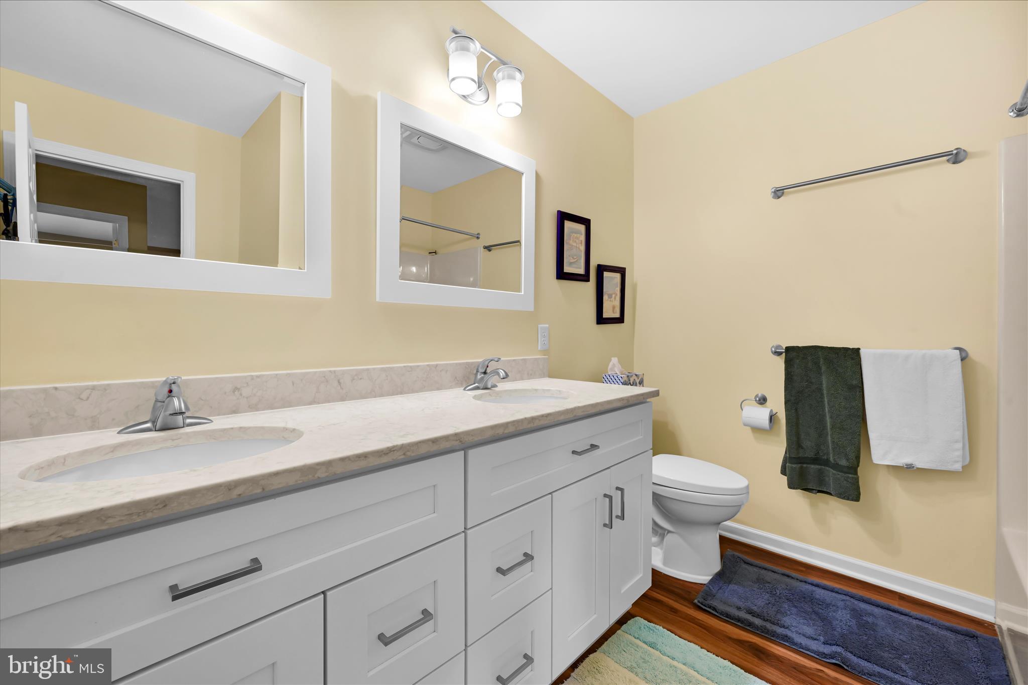 13 Spring Hill Lane Mountville, PA 17554 - Photo 28 of 37 2nd Floor Full Bathroom