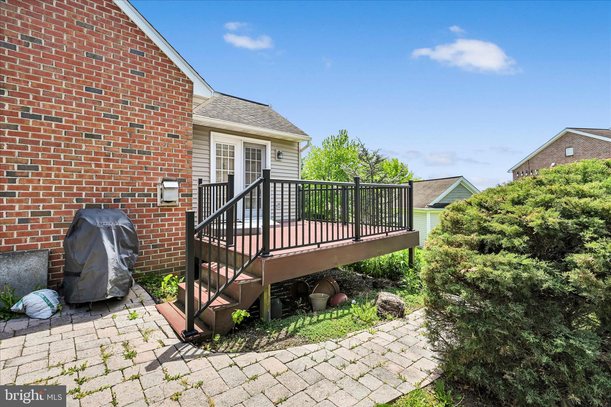 13 Spring Hill Lane Mountville, PA 17554 - Photo 29 of 37 Back Patio