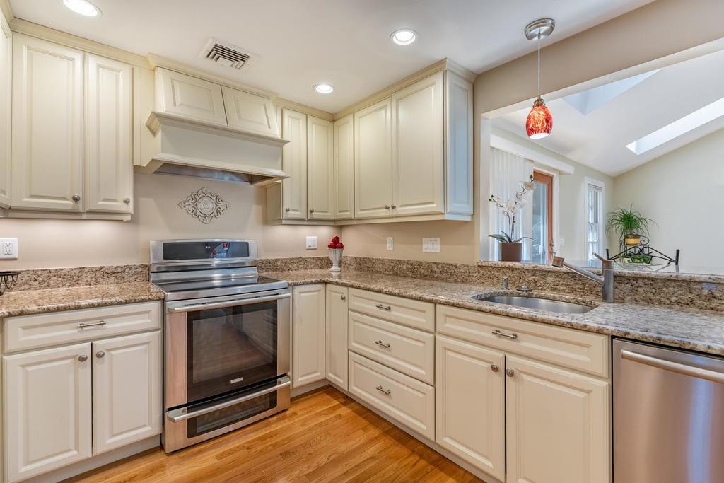 28 Johnson Road Winchester, MA 01890 - Photo 10 of 32 Gallery Image 10