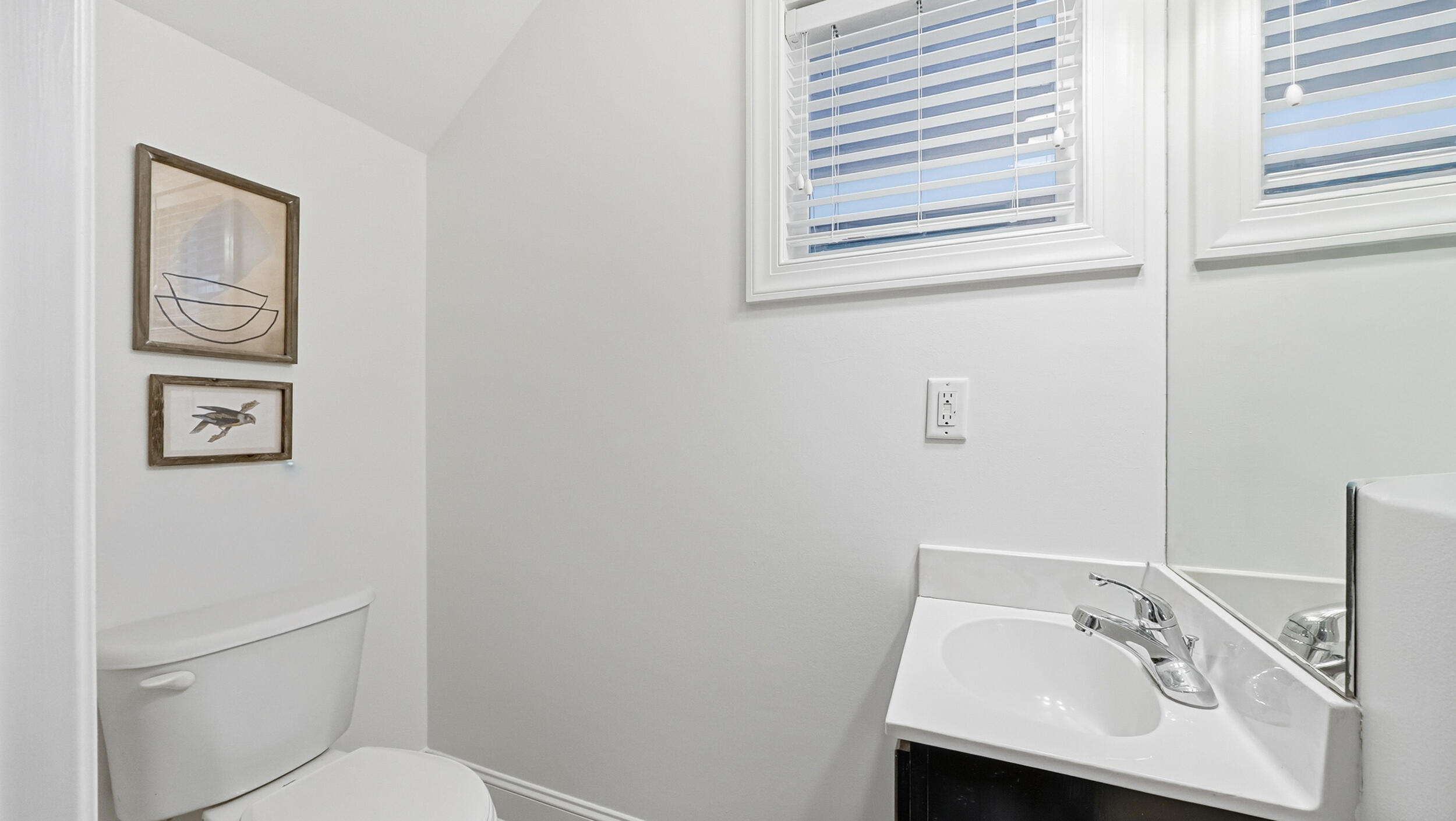 1709 Long Street Chattanooga, TN 37408 - Photo 12 of 44 Half Bath