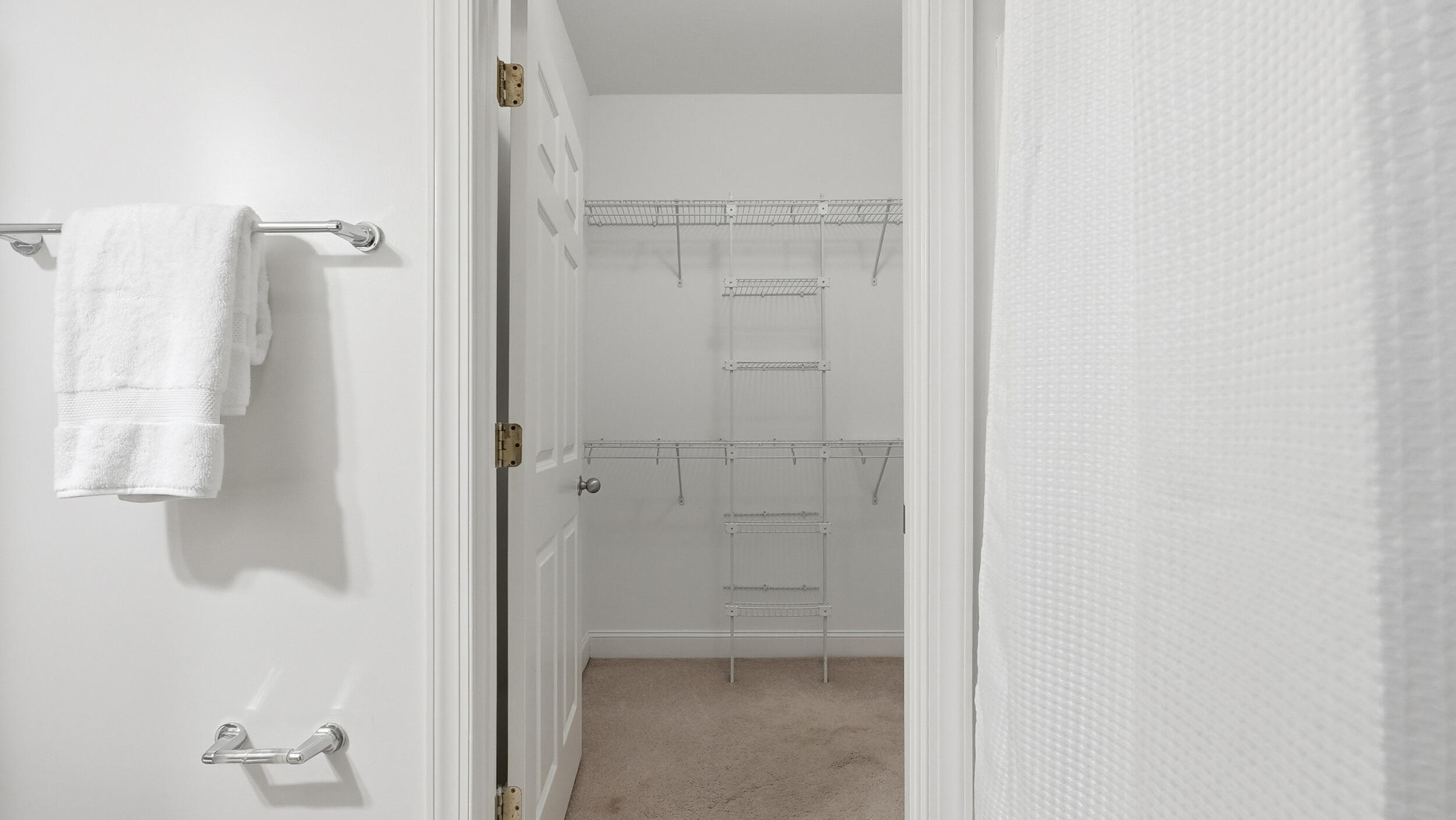 1709 Long Street Chattanooga, TN 37408 - Photo 19 of 44 Primary Closet