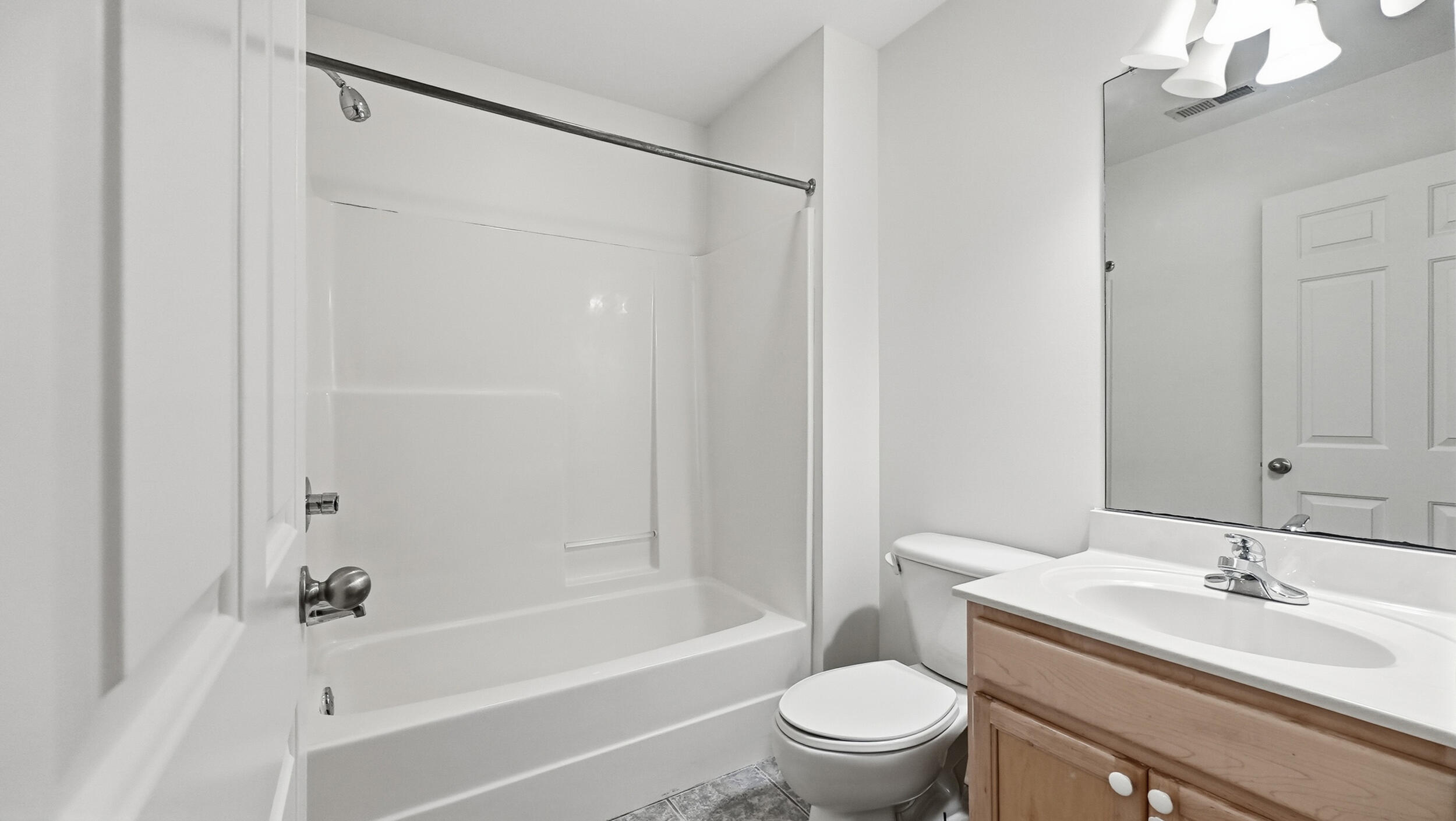 1709 Long Street Chattanooga, TN 37408 - Photo 26 of 44 Full Bathroom- Upstairs