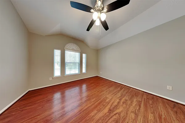 $2,345 | 10 Prairie Oak Drive, Conroe, TX 77385