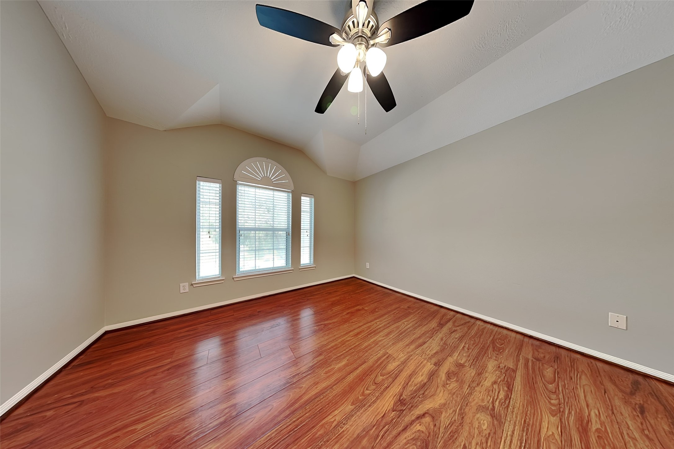 10 Prairie Oak Drive Conroe, TX 77385 - Photo 16 of 22