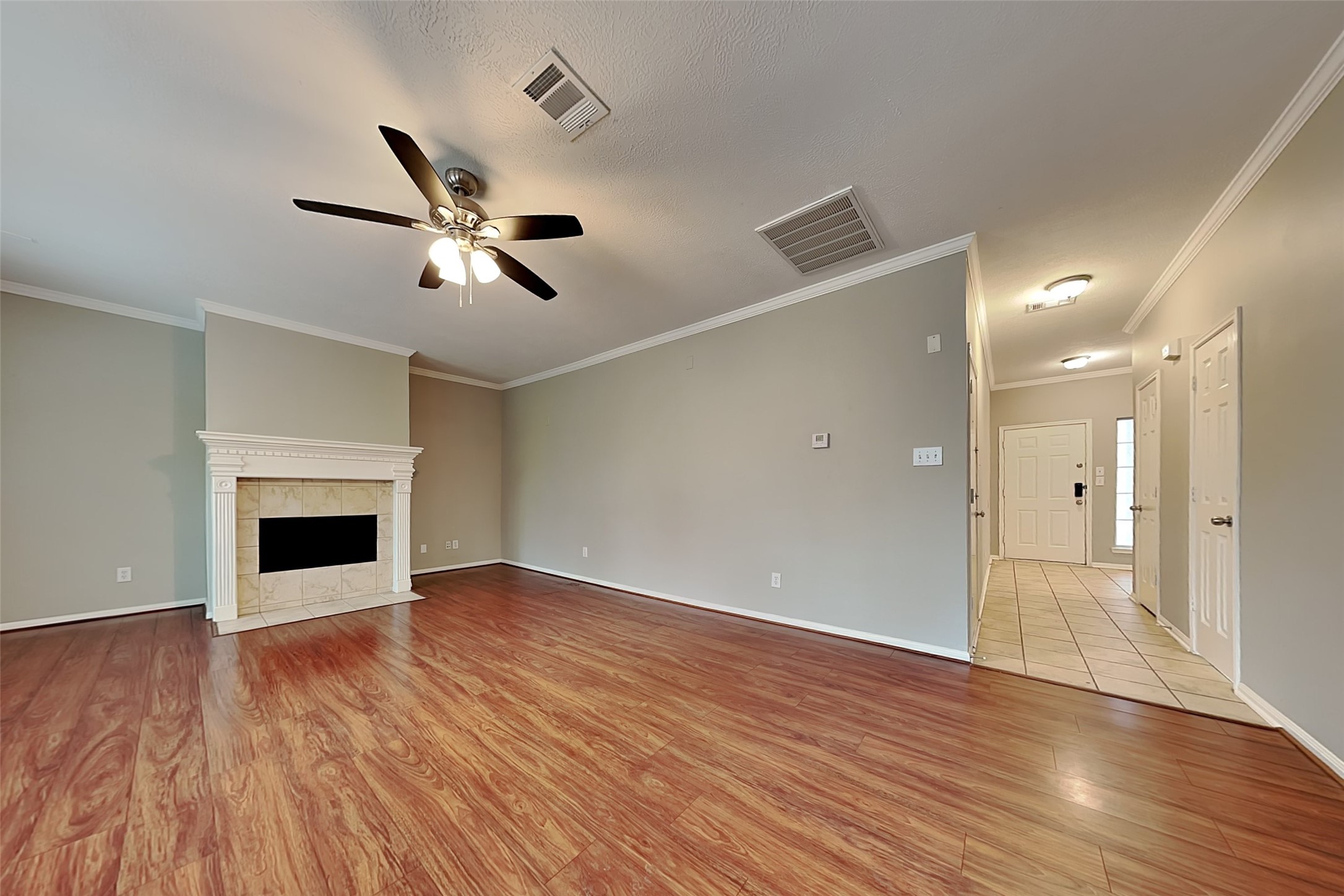 10 Prairie Oak Drive Conroe, TX 77385 - Photo 2 of 22