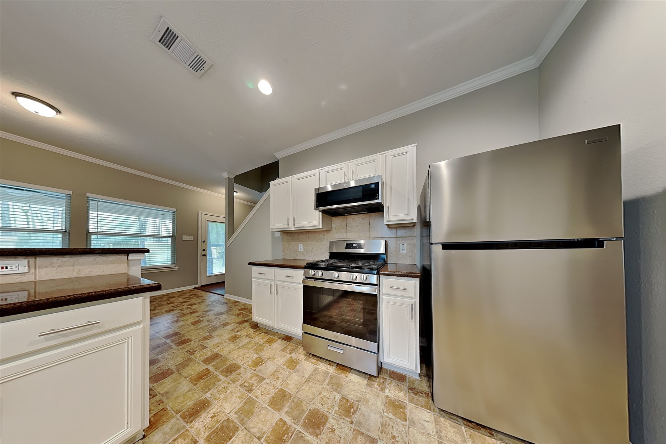 10 Prairie Oak Drive Conroe, TX 77385 - Photo 4 of 22