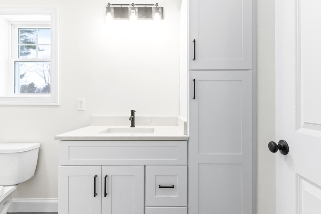 50 Hogan Circle, Unit 2 Westbrook, ME 04092 - Photo 36 of 49 Full Bath