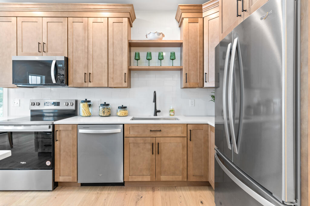 50 Hogan Circle, Unit 2 Westbrook, ME 04092 - Photo 6 of 49 Kitchen