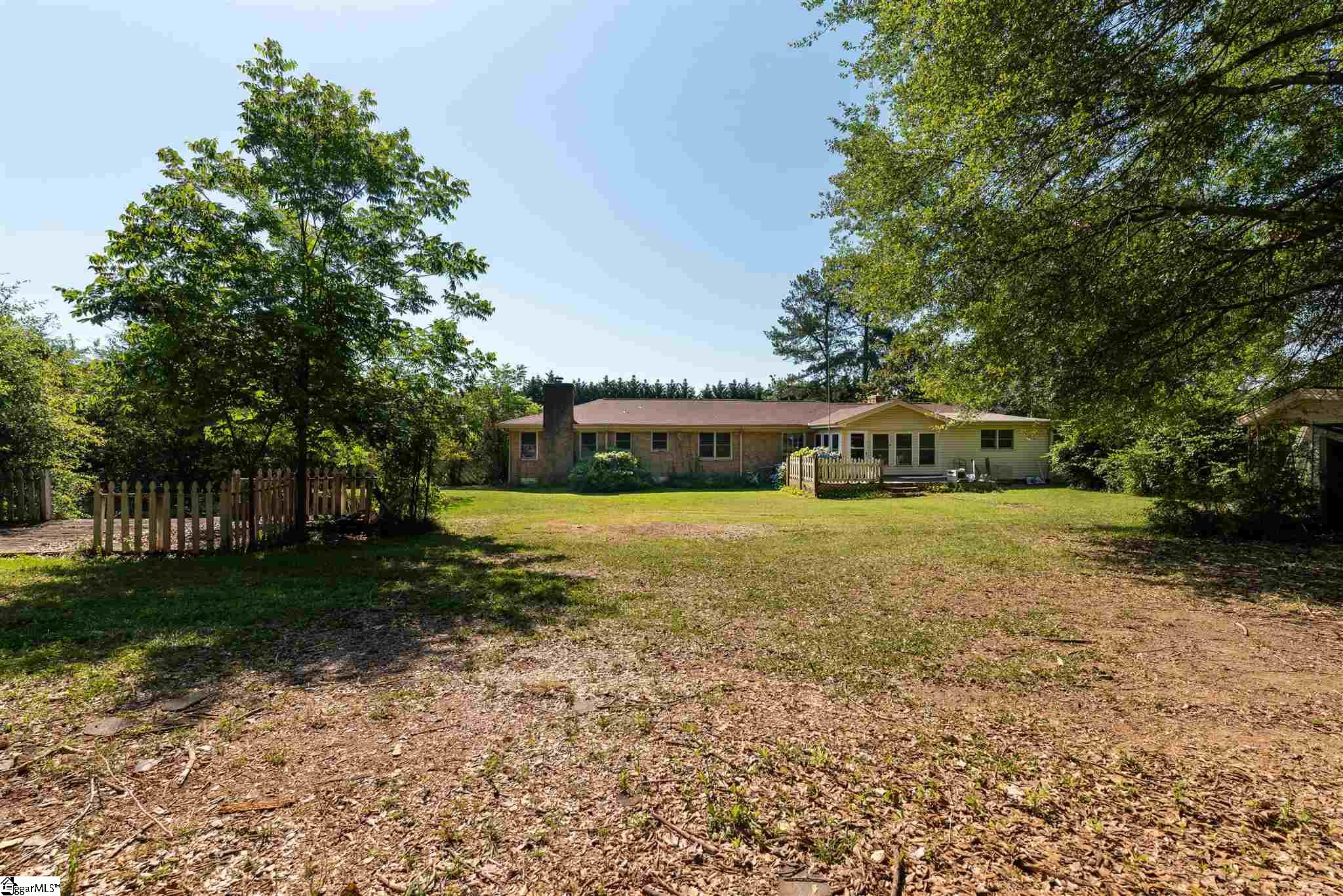 1236 Fairview Road Simpsonville, SC 29680 - Photo 3 of 26