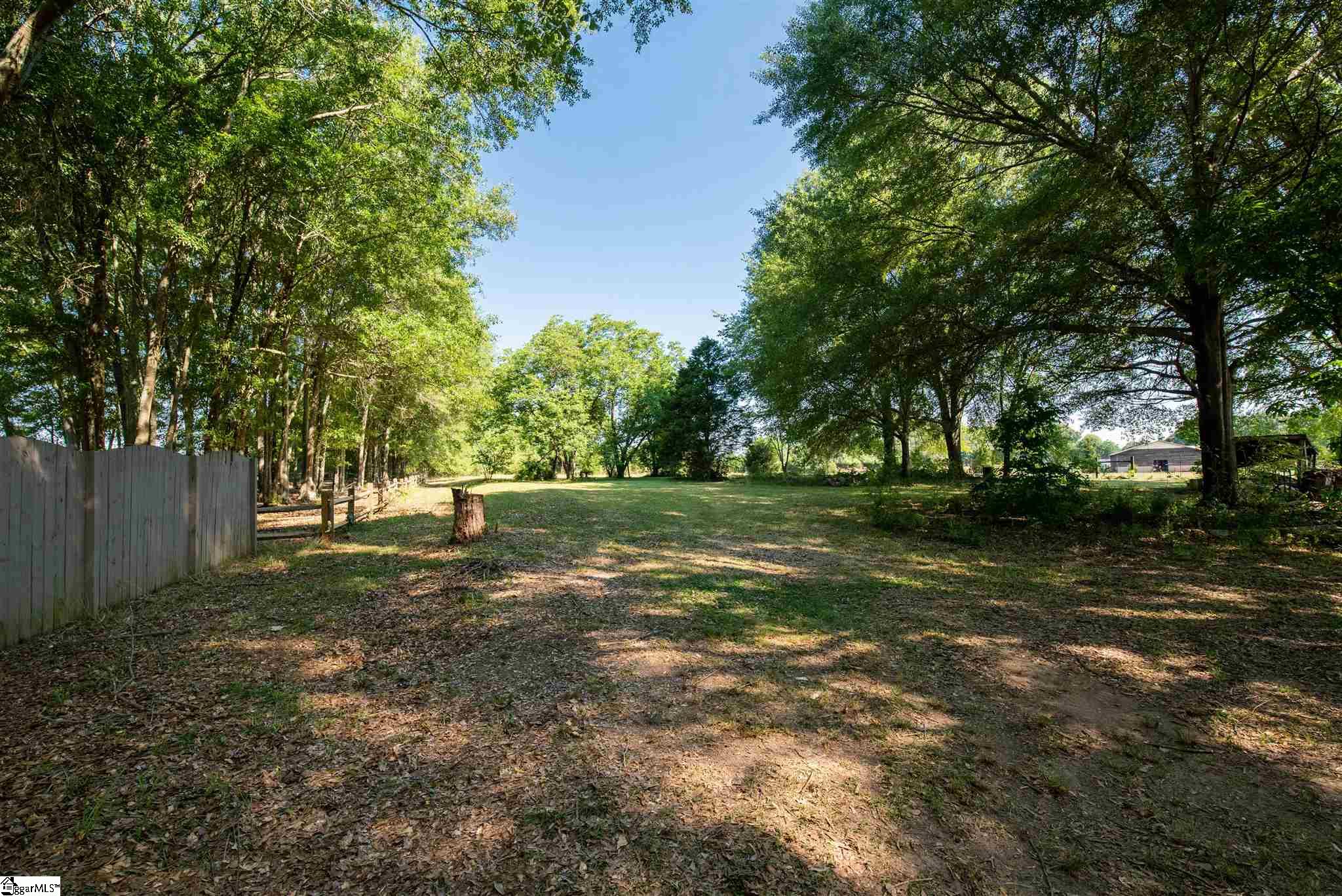 1236 Fairview Road Simpsonville, SC 29680 - Photo 4 of 26