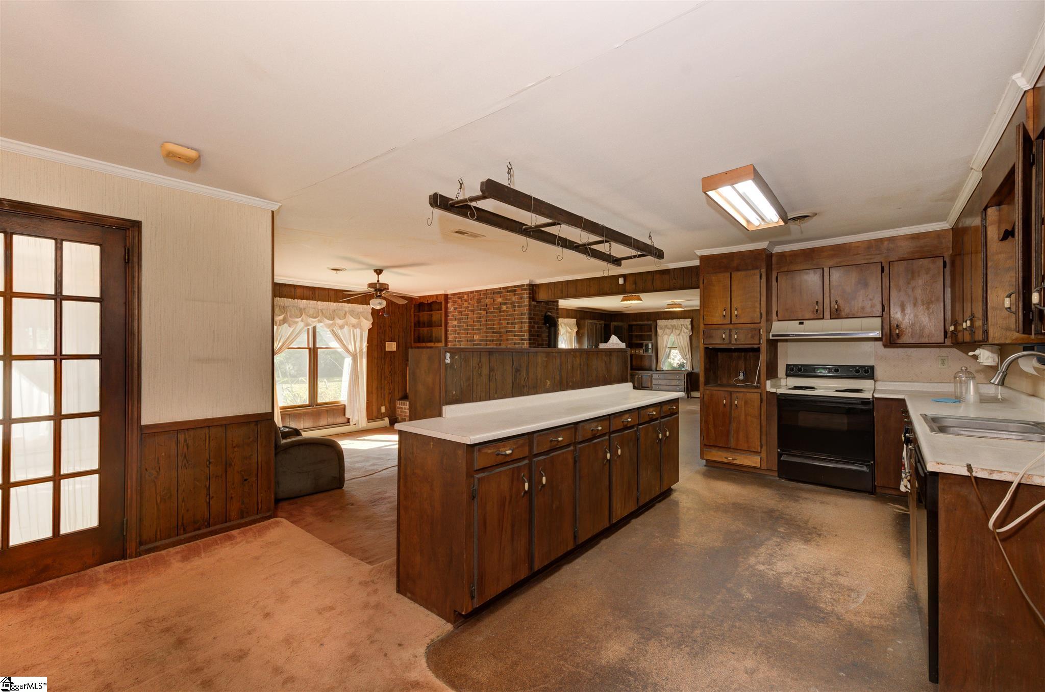 1236 Fairview Road Simpsonville, SC 29680 - Photo 5 of 26