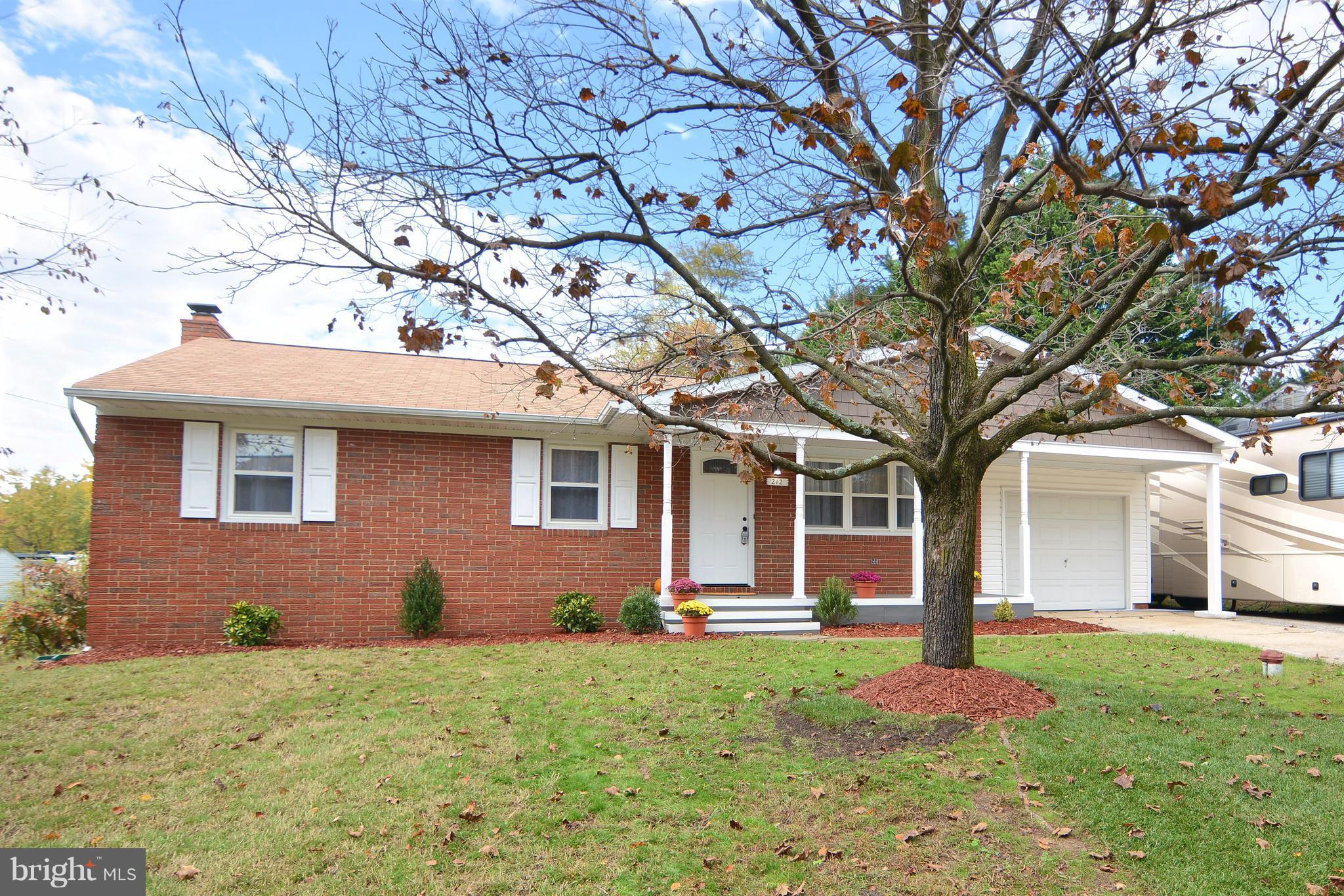 212 Magothy Beach Road Pasadena, MD 21122 - Photo 1 of 30 Exterior (Front)