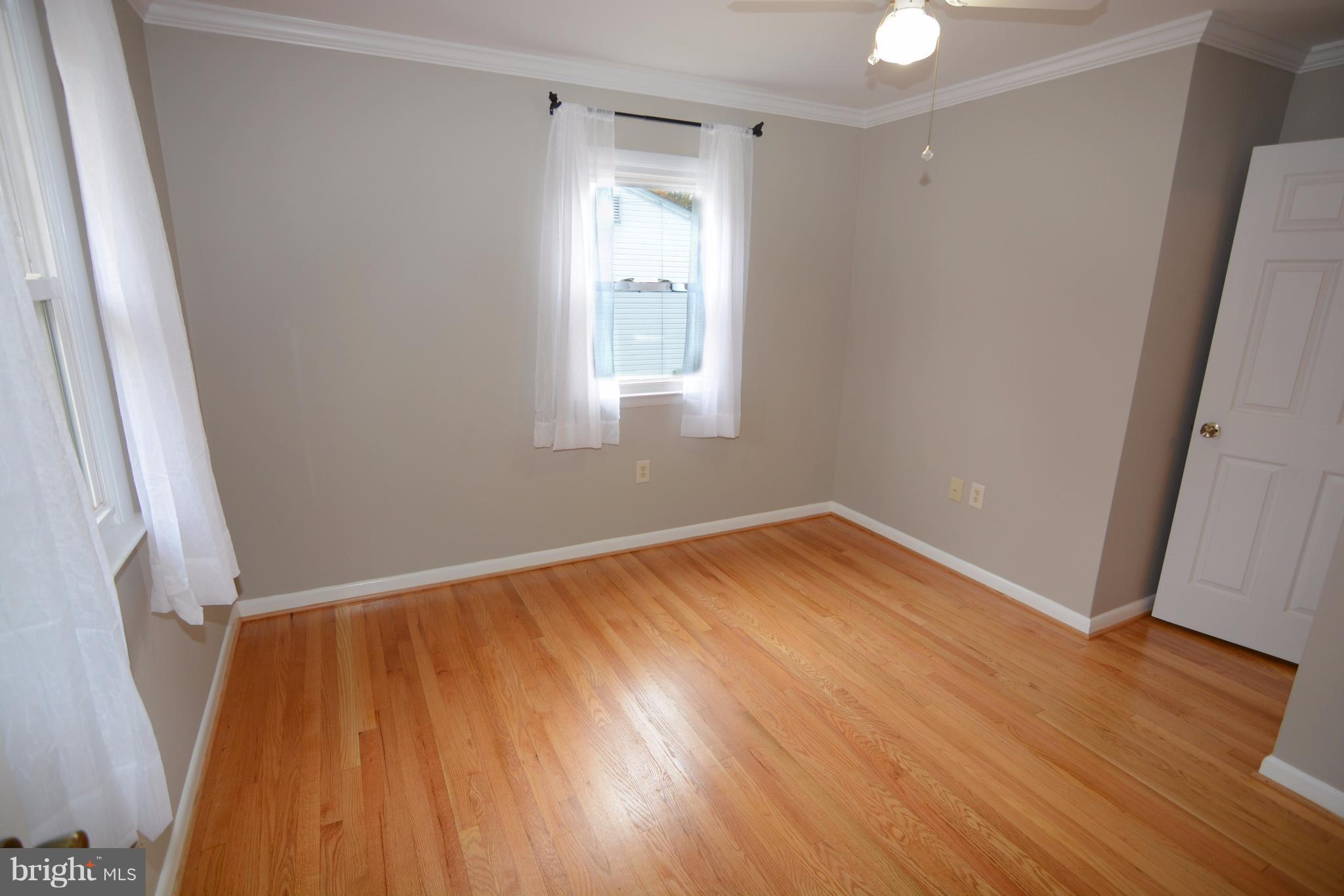 212 Magothy Beach Road Pasadena, MD 21122 - Photo 15 of 30 Bedroom