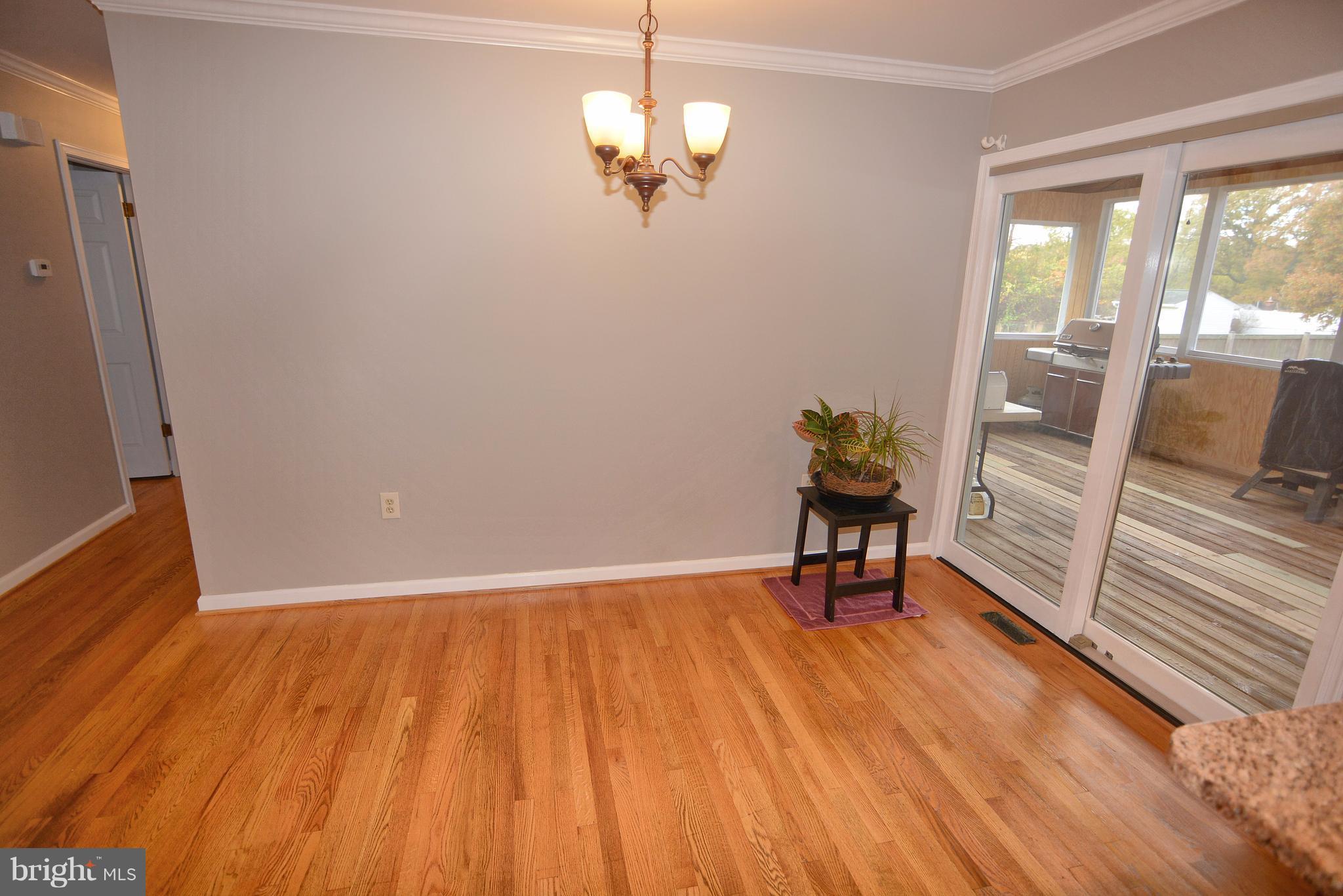 212 Magothy Beach Road Pasadena, MD 21122 - Photo 8 of 30 Dining Room