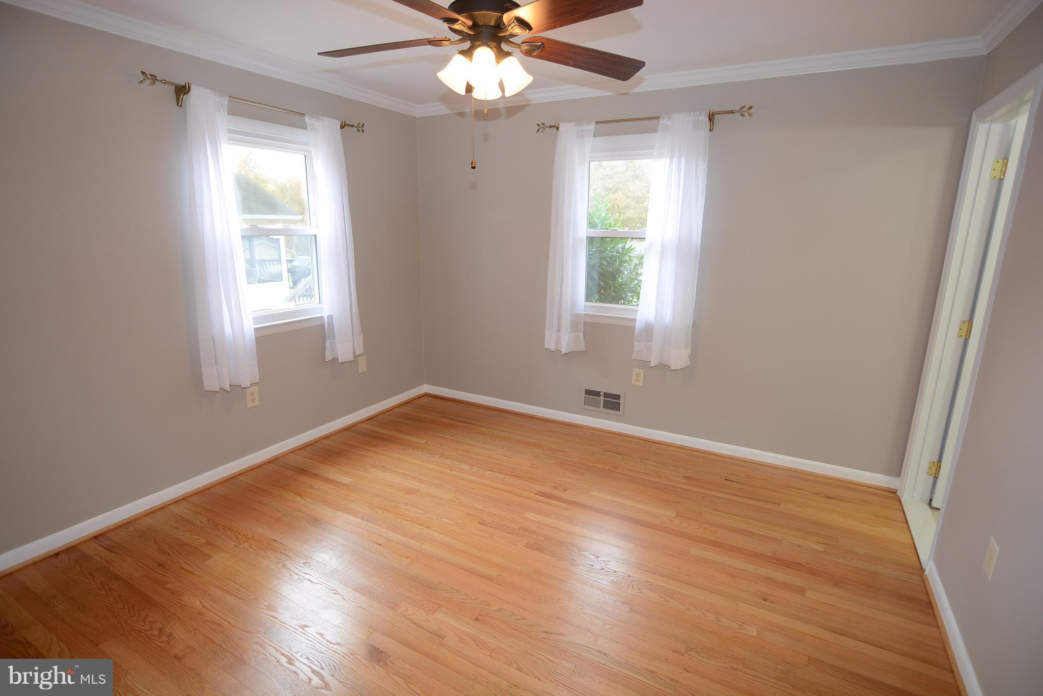 212 Magothy Beach Road Pasadena, MD 21122 - Photo 10 of 30 Bedroom (Master)
